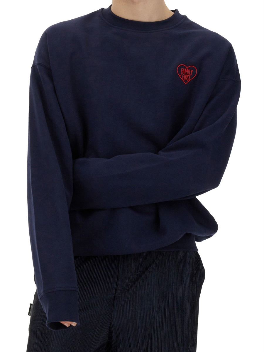 FAMILY FIRST SWEATSHIRT WITH HEART EMBROIDERY SS2403DARKBLUE