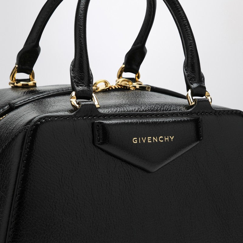 GIVENCHY Antigona Cube mini bag black BB50ZBB24BP_GIV-001