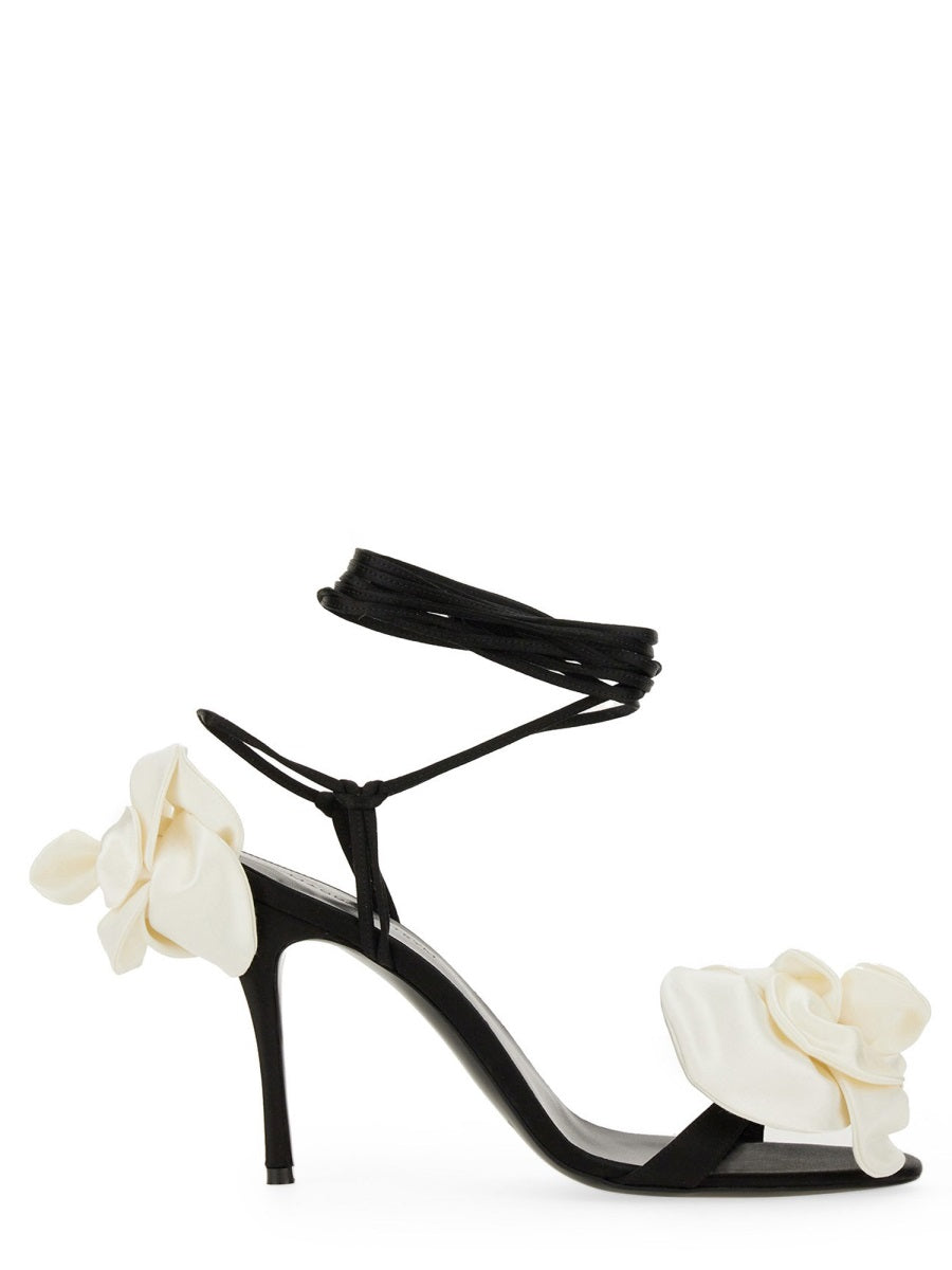 MAGDA BUTRYM SANDAL WITH FLOWER DETAIL 522423BLACK