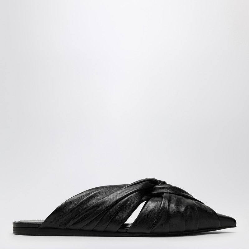 GIVENCHY Twist flat mule in black leather BE2022E27DO_GIV-001