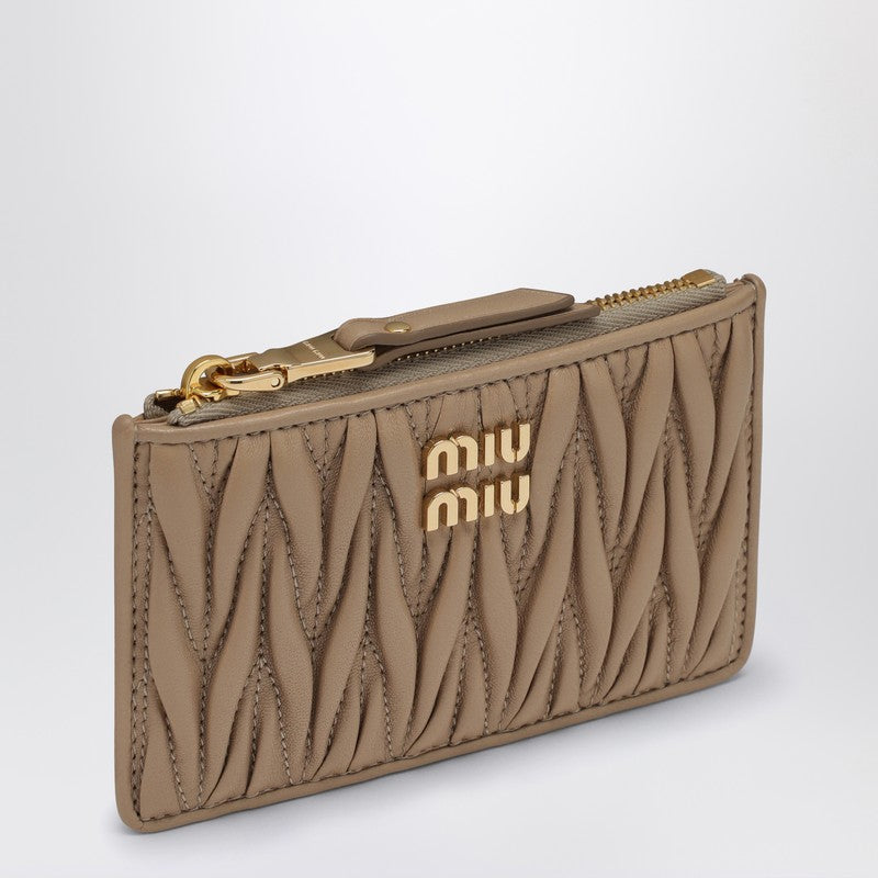 MIU MIU Sand-coloured matelassé zip cardholder 5MB0602FPPN_MIU-F0036