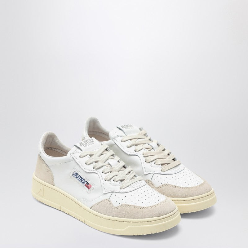 AUTRY White leather low-top sneakers AULMLS33P_AUTRY-LS33