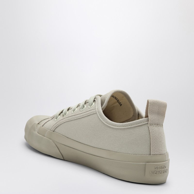 Studio Nicholson Byrd dove-coloured low sneaker BYRD739P_STUNI-DO