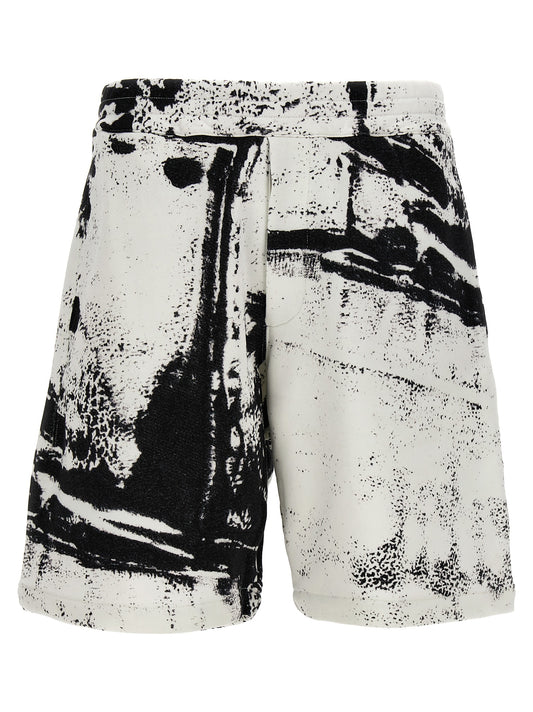 Alexander McQUEEN ALL OVER PRINT BERMUDA SHORTS 781888QXAAW9080