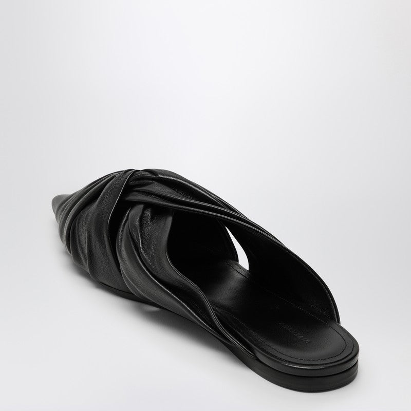 GIVENCHY Twist flat mule in black leather BE2022E27DO_GIV-001