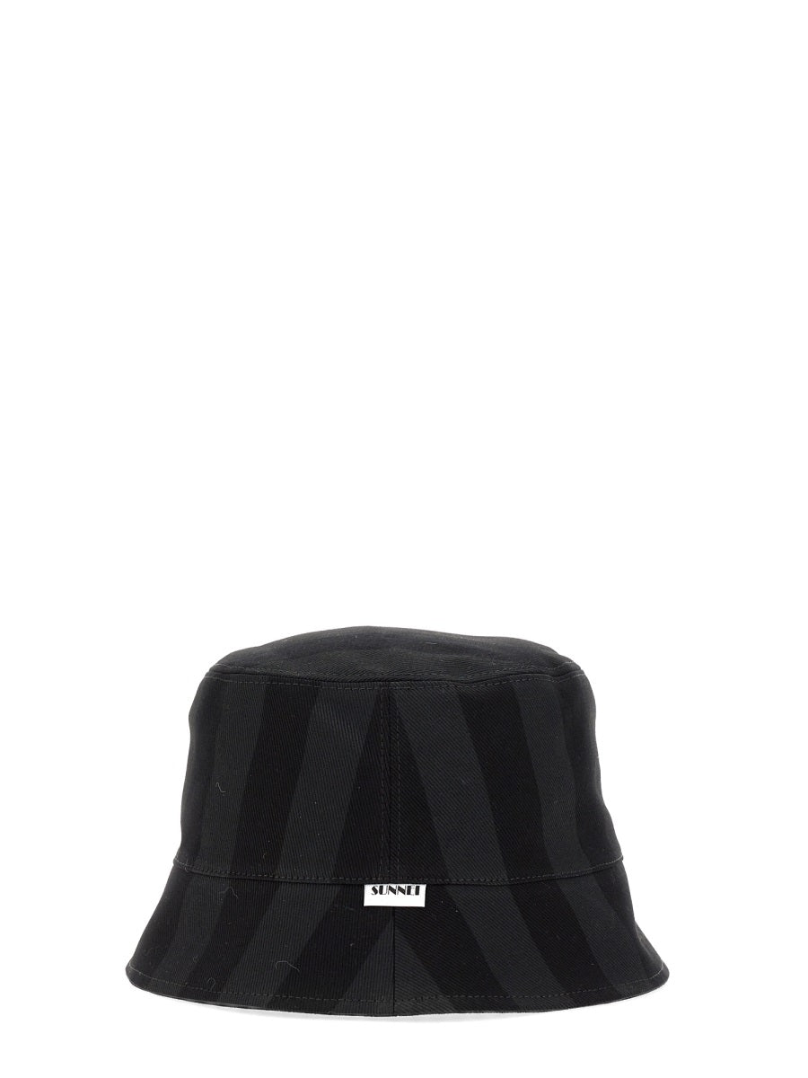 SUNNEI REVERSIBLE BUCKET HAT MACCXSAC007WVN006BLKS