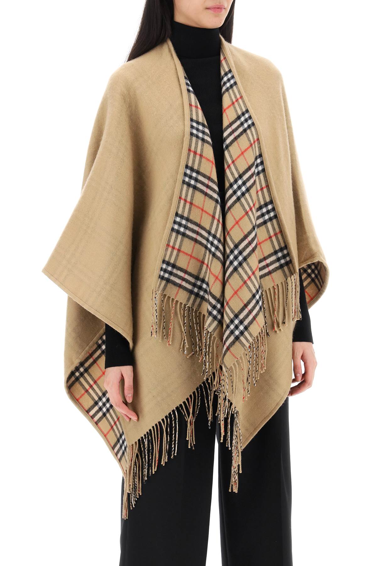 Burberry short wool cape 8071673A7026