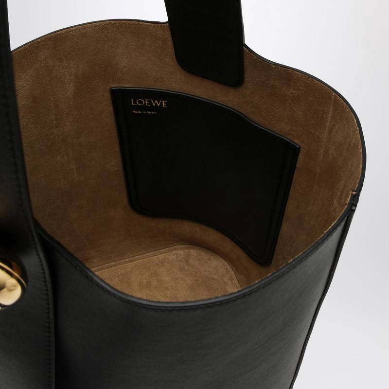 LOEWE Black calfskin Pebble Bucket medium bag AANBBBWX01LEQ_LOEW-1100