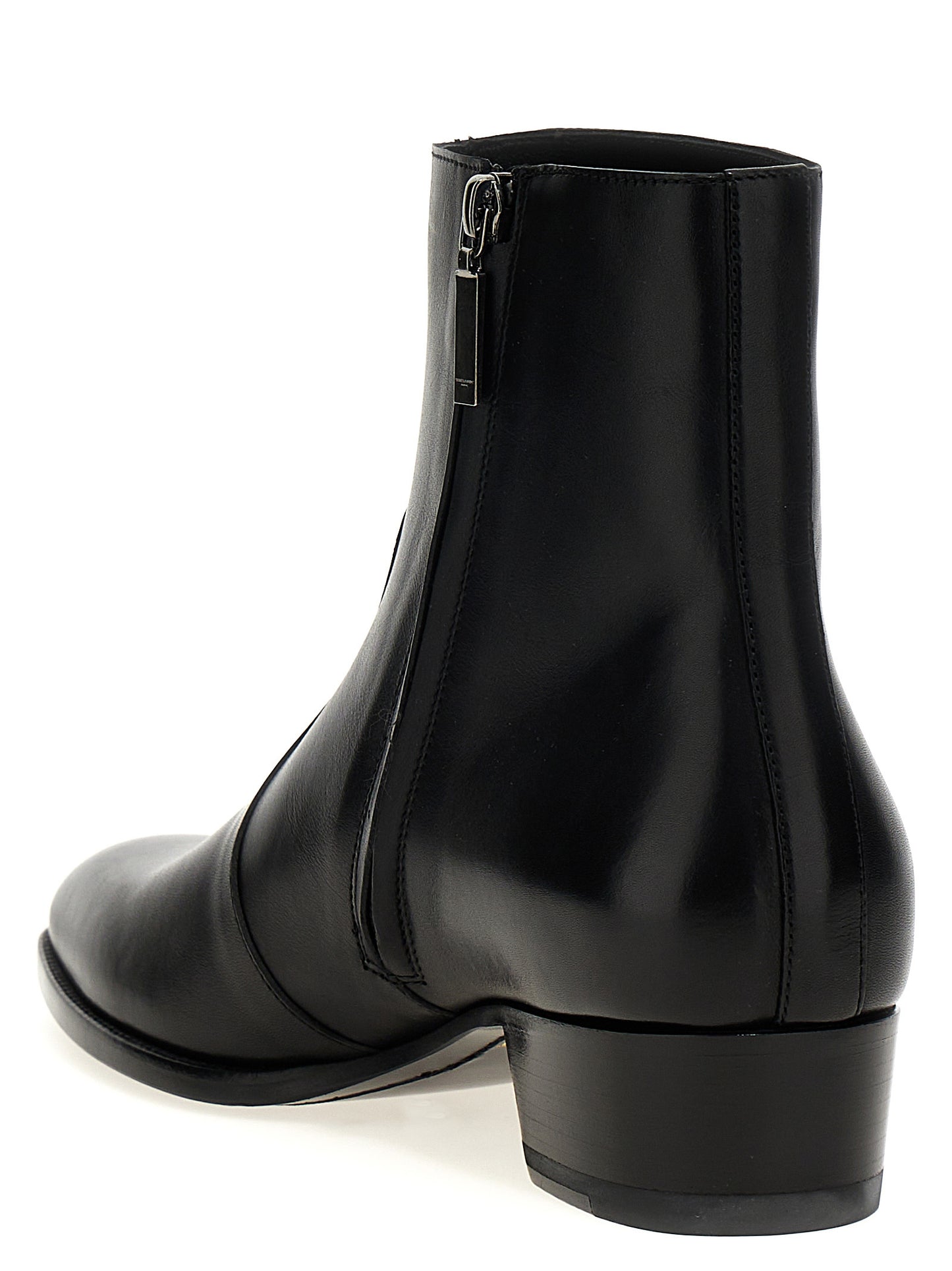 Saint Laurent 'WYATT' ANKLE BOOTS 6826271YL001000