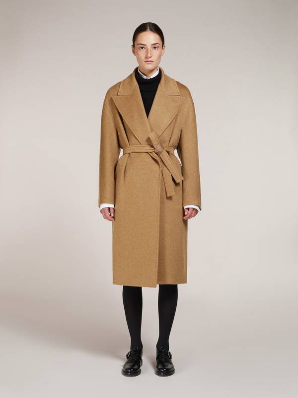 Max Mara Coats Beige 2421016135600009