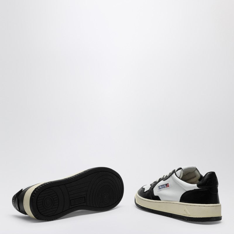 AUTRY Medalist sneakers in white/black leather AULMWB01P_AUTRY-WB01