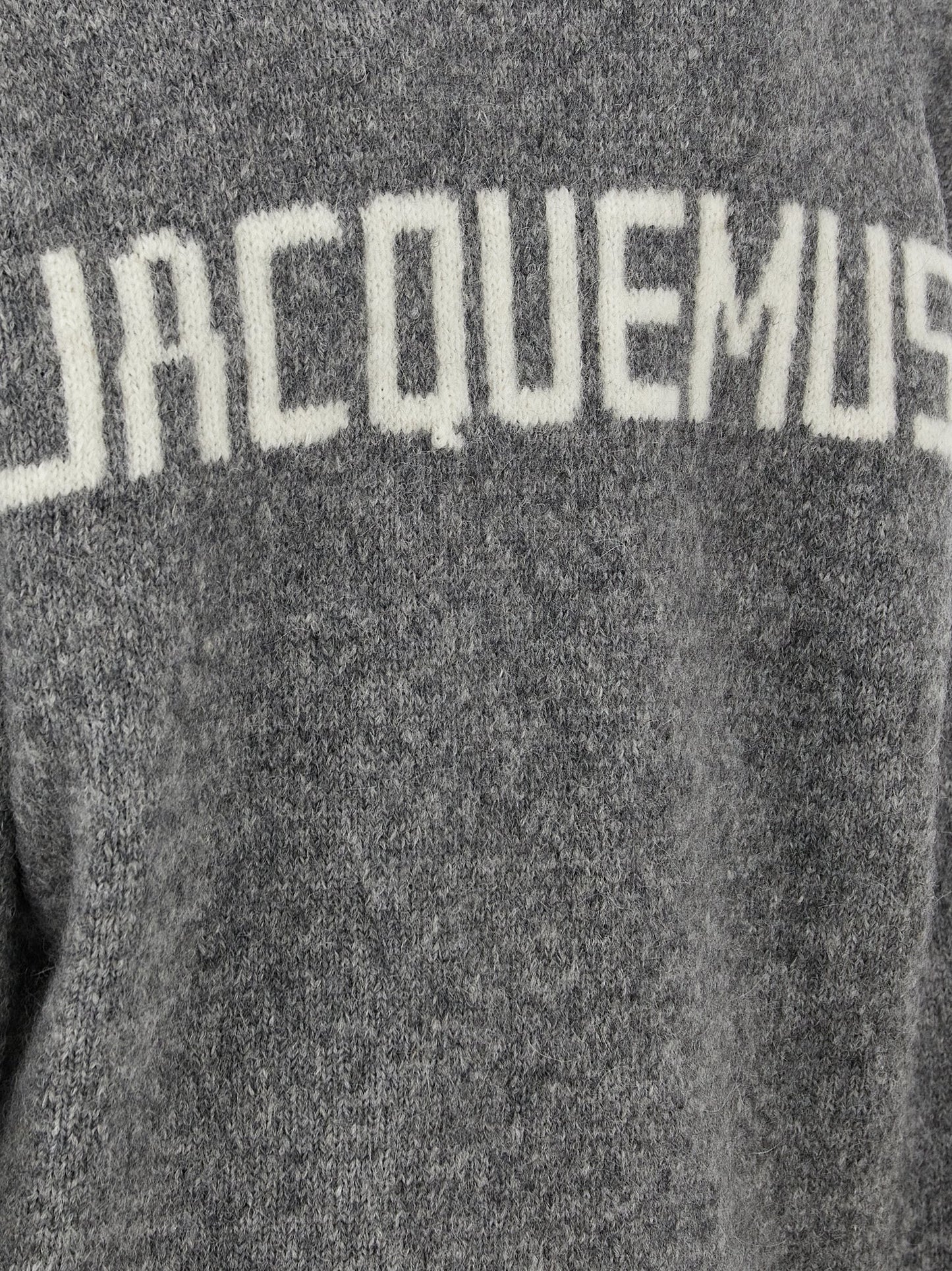 JACQUEMUS 'JACQUEMUS' SWEATER 24E245KN2952329GREY